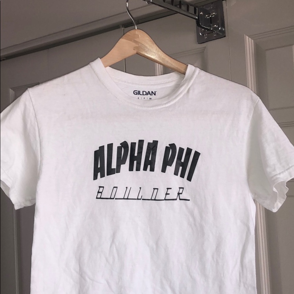 WORN ONCE!! Alpha Phi Thrasher Boulder White Tee